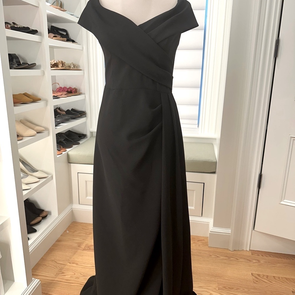 NWT Teri Jon by Ricky Freeman Elegant Black Off-Shoulder Evening Gown sz 4